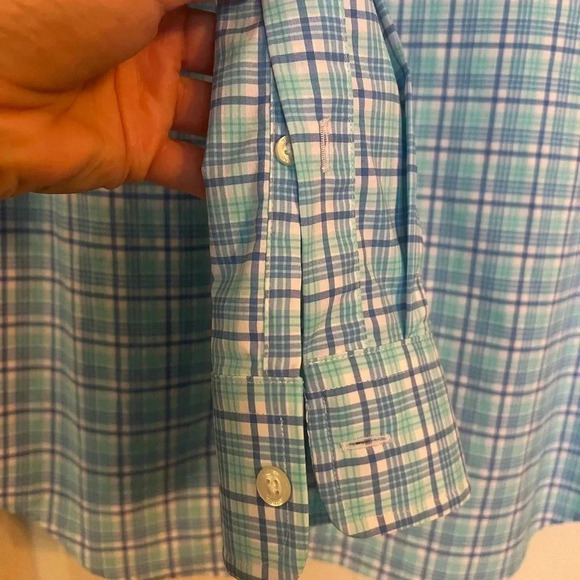 Vineyard Vines Performance Classic Fit Murray Shirt. Large. Nylon & Spandex. - Picture 3 of 7